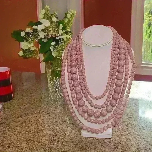 Chunky pink beaded 5 standard necklace - Picture 2 of 16